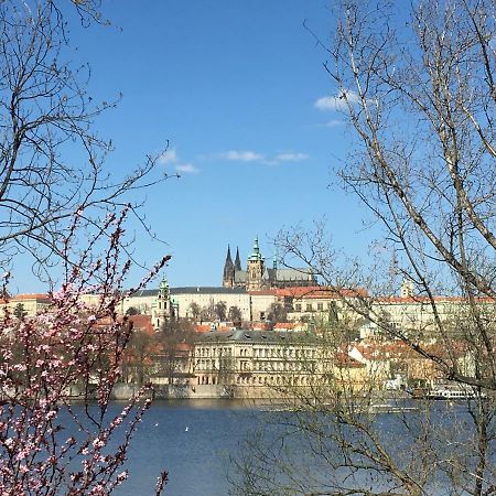 The Dancing House Residence, Two Bedroom Apartment With Balcony Near River! Prag Eksteriør billede