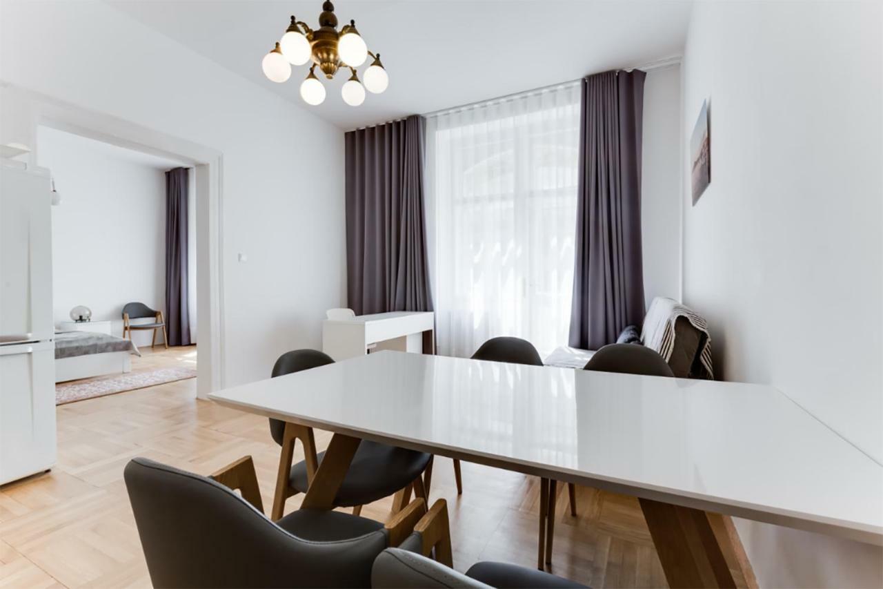The Dancing House Residence, Two Bedroom Apartment With Balcony Near River! Prag Eksteriør billede