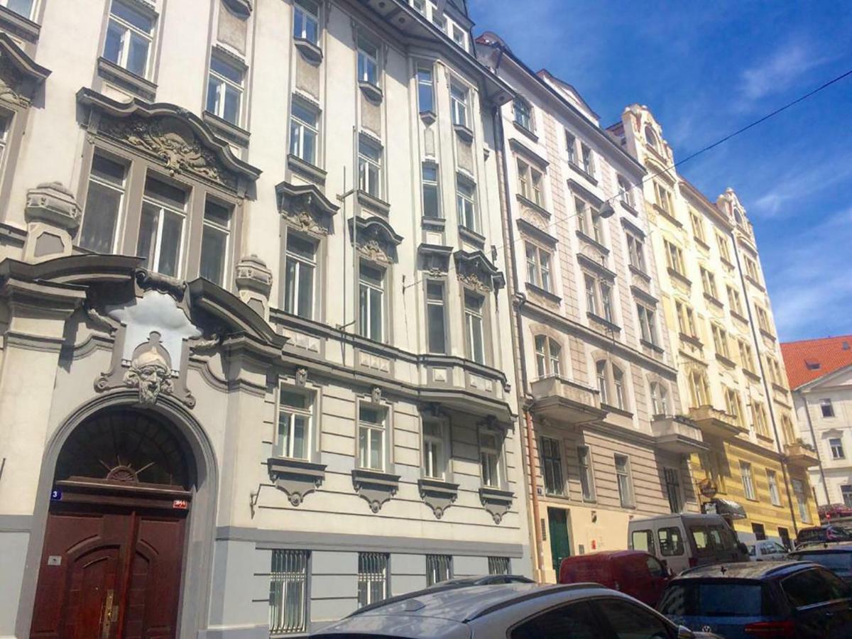 The Dancing House Residence, Two Bedroom Apartment With Balcony Near River! Prag Eksteriør billede